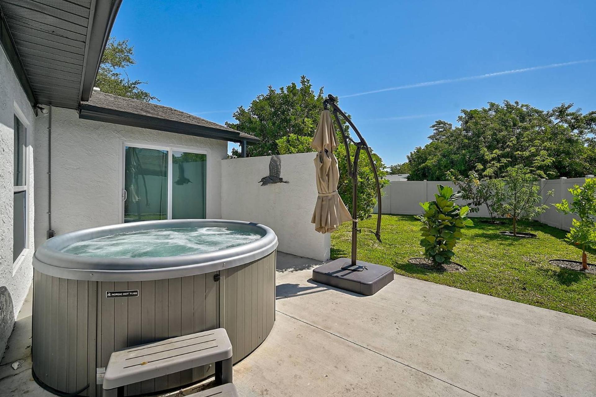 Tranquil Breeze Villa Bradenton Exteriör bild