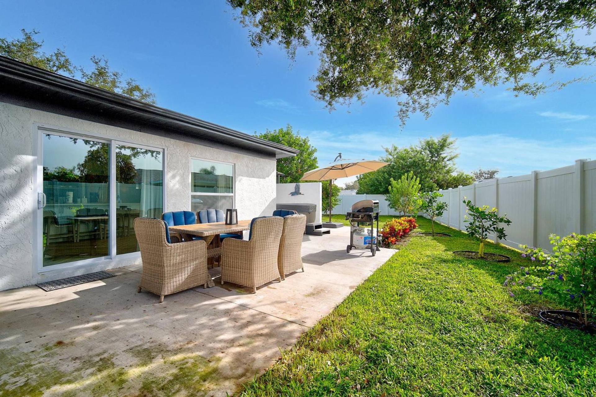 Tranquil Breeze Villa Bradenton Exteriör bild